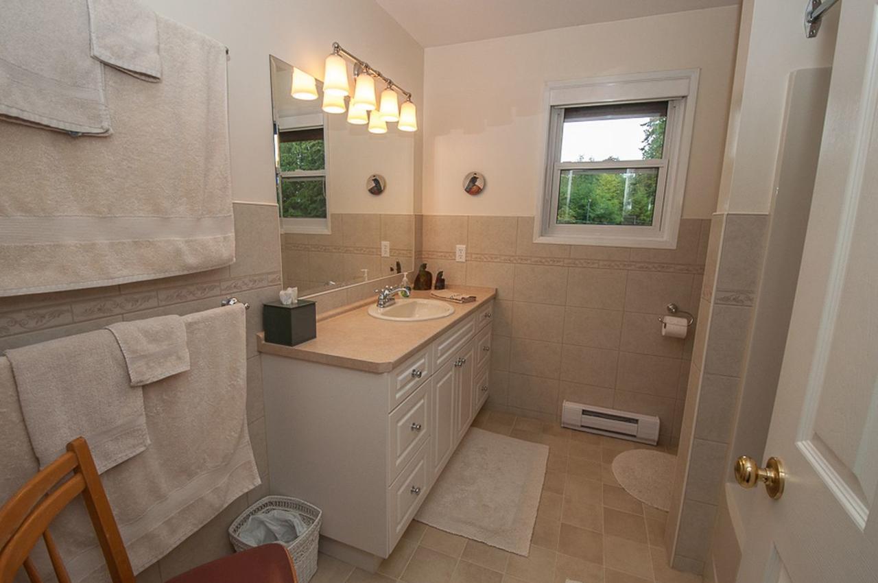 Laurel'S Cottage By Elevate Rooms Qualicum Beach Extérieur photo